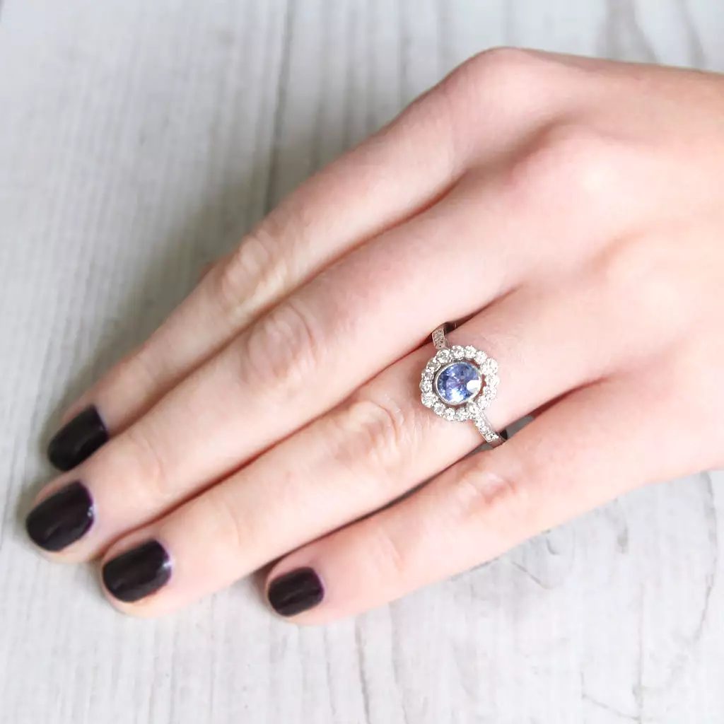 Art Deco Style 1.05 Carat Cornflower Blue Sapphire and Diamond Cluster