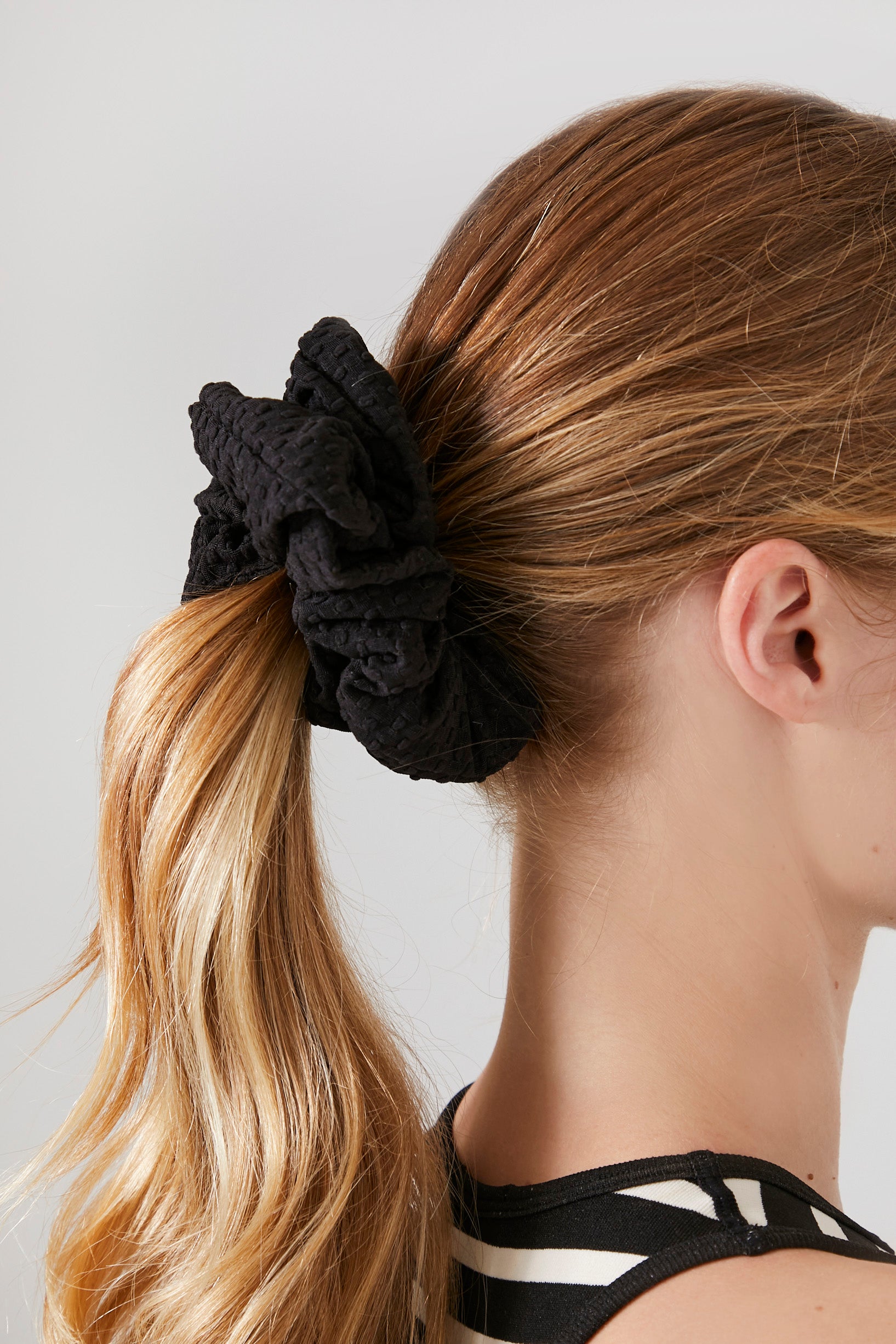 Clip-Dot Scrunchie