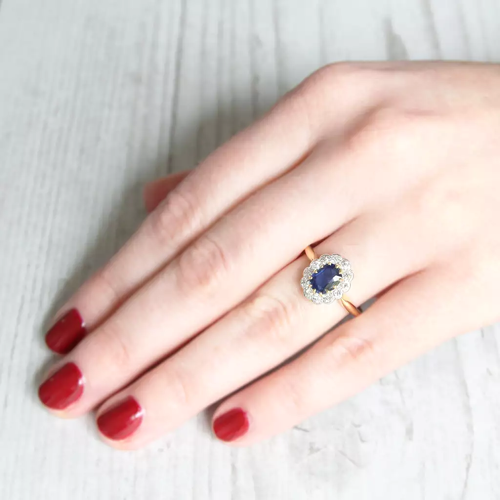 Edwardian 0.90 Carat Sapphire and Old Cut Diamond Cluster Ring