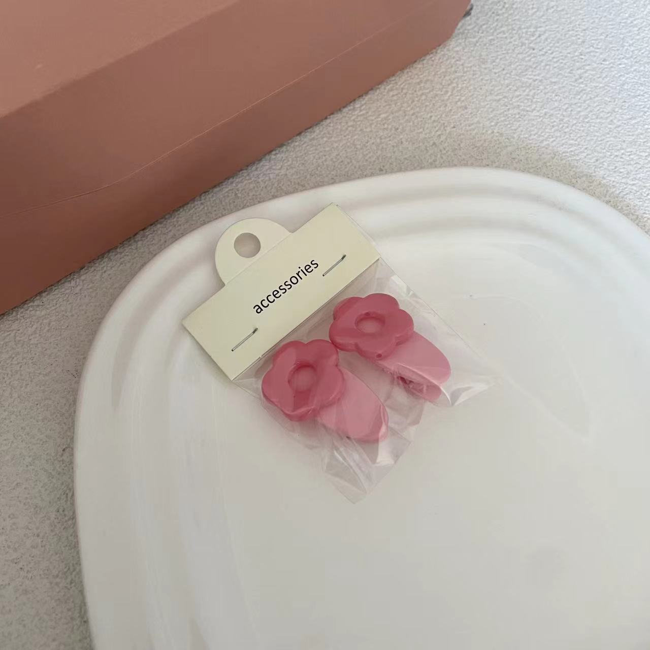 Flower Block Clip