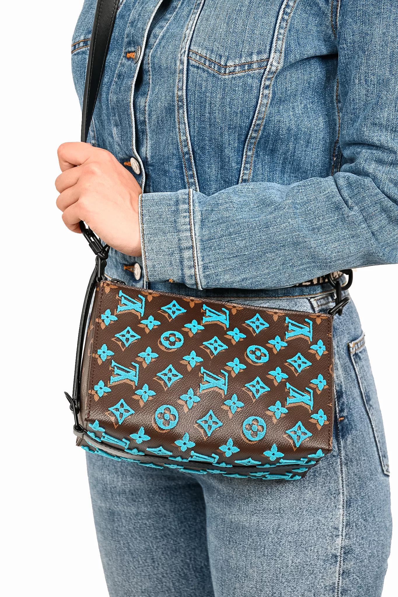 Louis Vuitton 2019 Turquoise Monogram Triangle Tuffetage Messenger