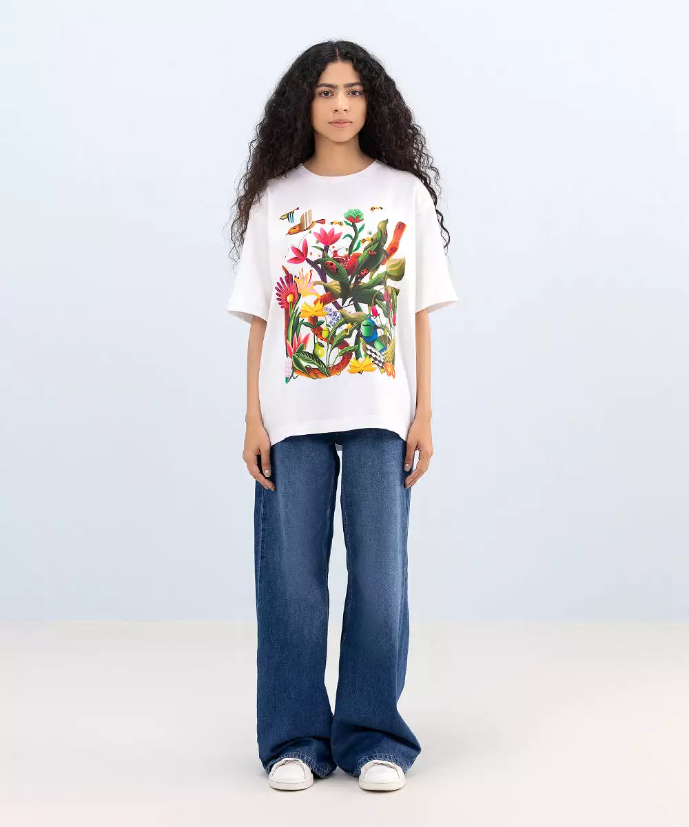 The Honey Bee Graphic T-Shirt