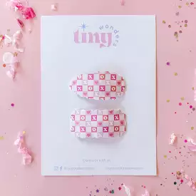 Tiny Wonders - Xo Checkered Teardrop Snap Clip